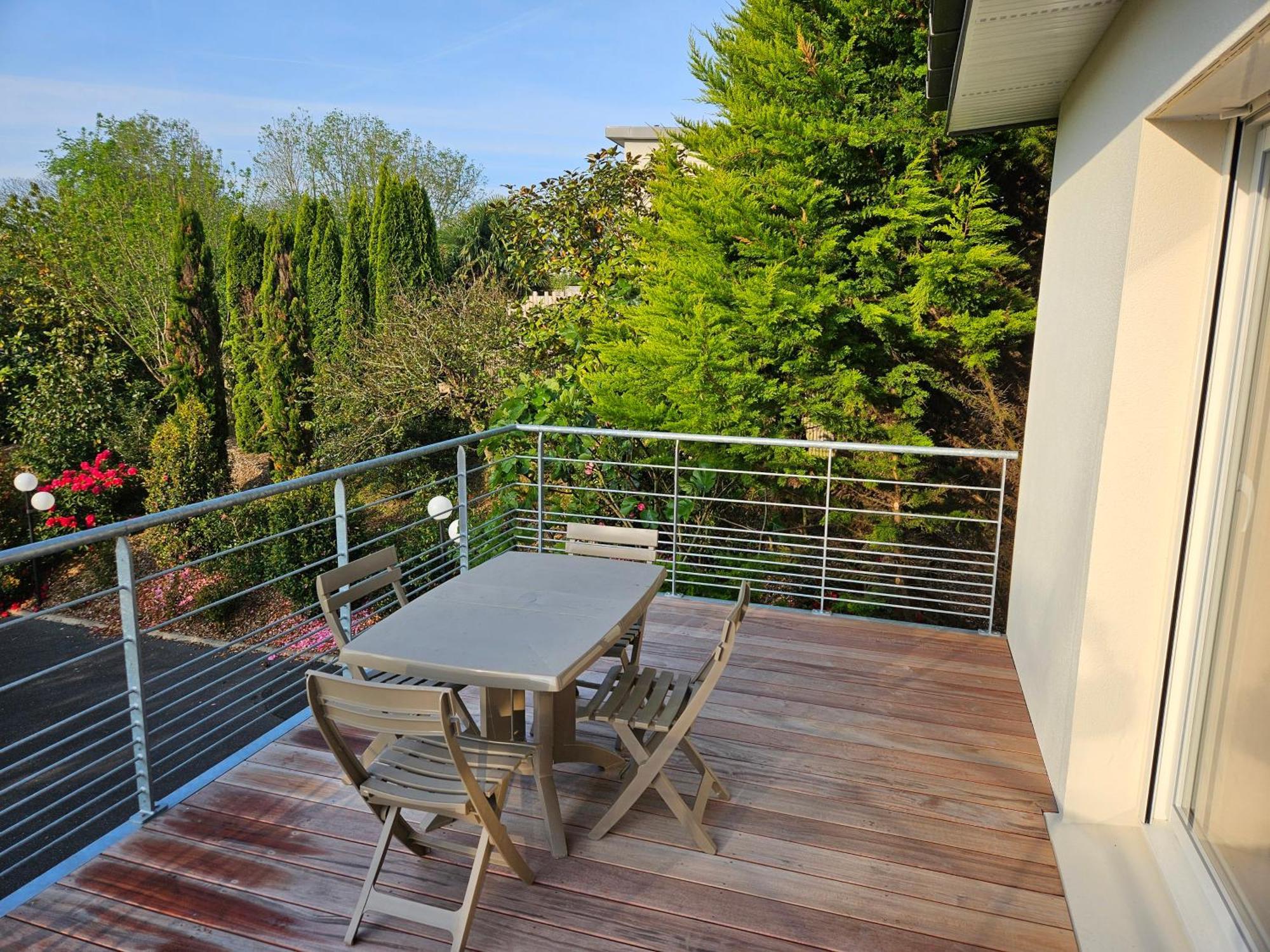 A L'Escale Fleurie Apartment Guipavas Exterior photo